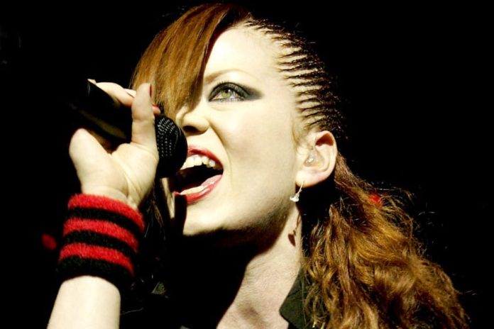 Garbage - Shirley primer plano trenzas